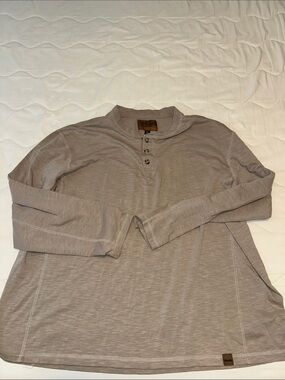 Vendor Men's Long-Sleeve Henley in Taupe Gray